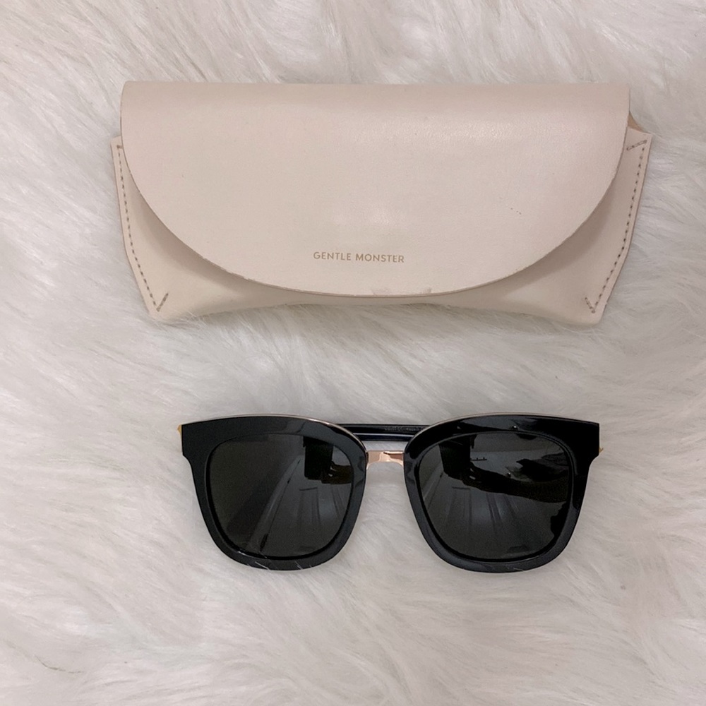 Gentle Monster Button sunglasses